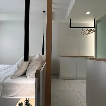 The Dazzling Glimpse Acropolis Apartment Athens